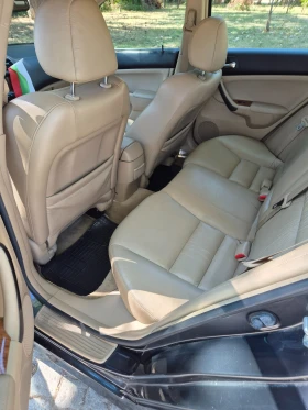 Обява за продажба на Honda Accord 2.4 ~13 900 лв. - изображение 9
