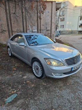 ������ Mercedes-Benz S 320