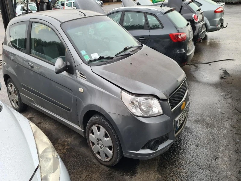 Chevrolet Aveo 1.2i 16V, снимка 2 - Автомобили и джипове - 48320320