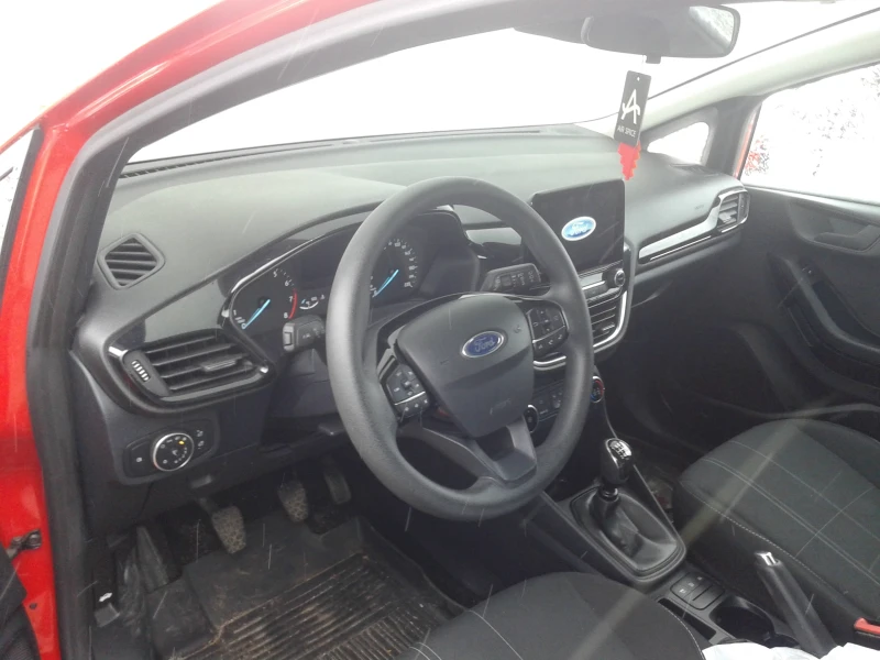 Ford Fiesta 1.1i, снимка 10 - Автомобили и джипове - 37018518