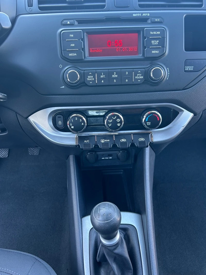 Kia Rio 1.2CVVT, снимка 12 - Автомобили и джипове - 40521803