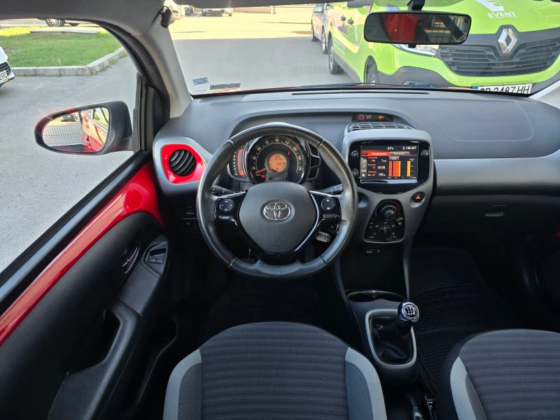 Toyota Aygo 1.0 VVT-I , снимка 9 - Автомобили и джипове - 47375657