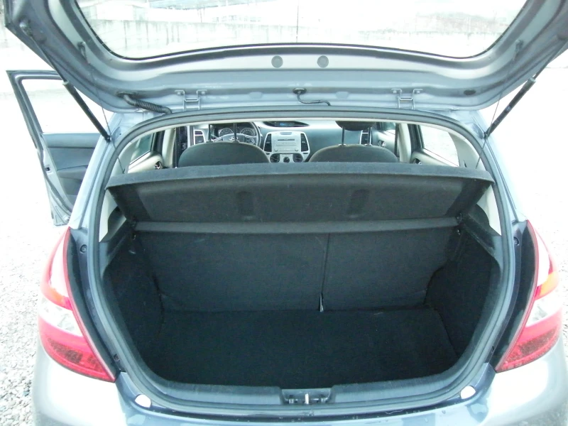 Hyundai I20 1.2i, снимка 13 - Автомобили и джипове - 48152494