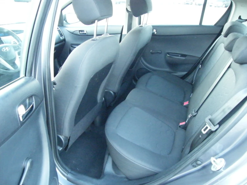 Hyundai I20 1.2i, снимка 12 - Автомобили и джипове - 48152494