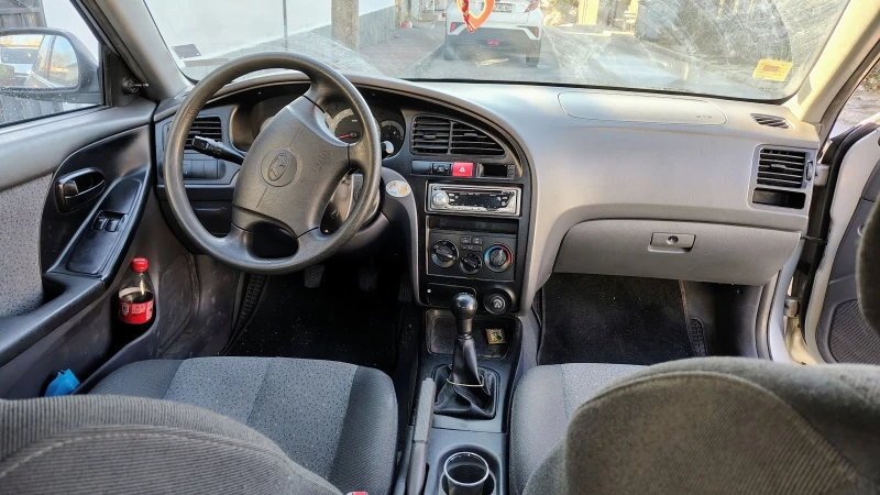 Hyundai Elantra, снимка 9 - Автомобили и джипове - 48758255