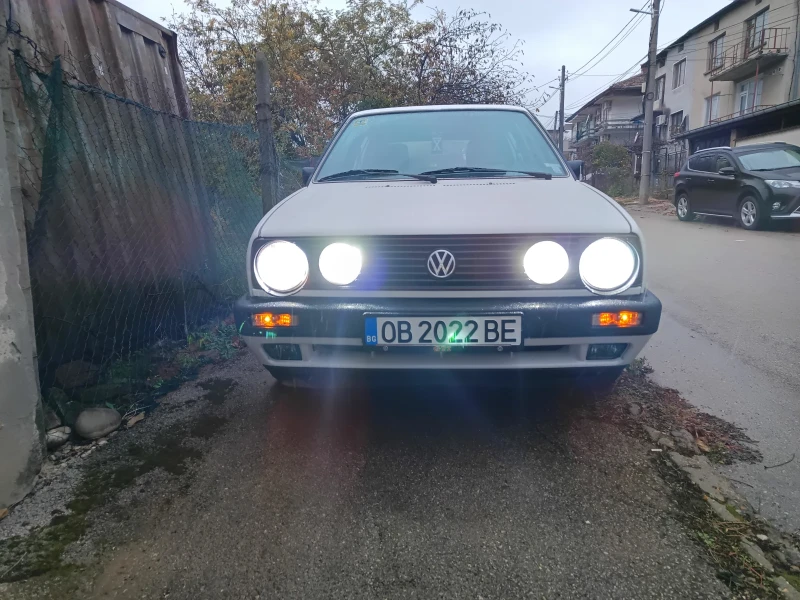 VW Golf 1.3  5 СКОРОСТИ, снимка 2 - Автомобили и джипове - 49089161