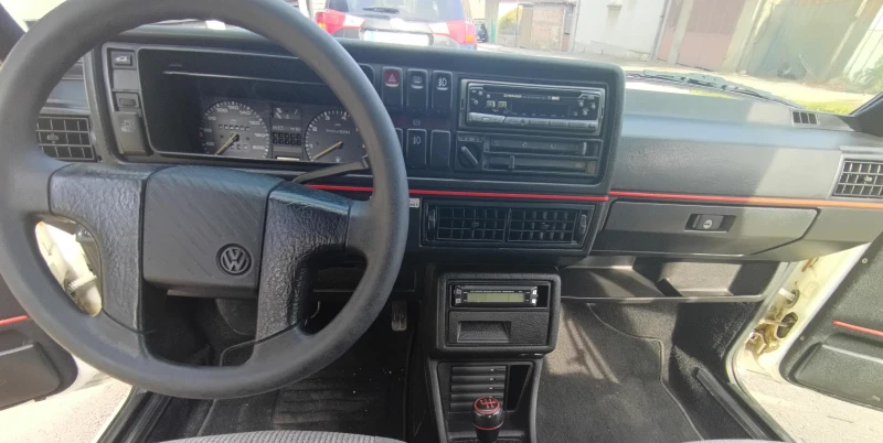 VW Golf 1.3  5 СКОРОСТИ, снимка 8 - Автомобили и джипове - 49089161