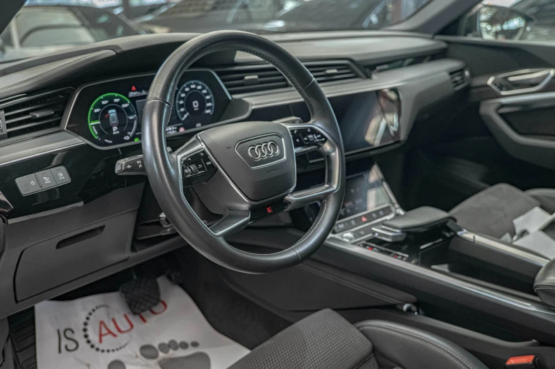 Audi E-Tron 55/95kWh/Quattro/Advance/Камера/Distronic/Lane Ass, снимка 6 - Автомобили и джипове - 51922619