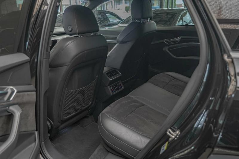 Audi E-Tron 55/95kWh/Quattro/Advance/Камера/Distronic/Lane Ass, снимка 7 - Автомобили и джипове - 51922619