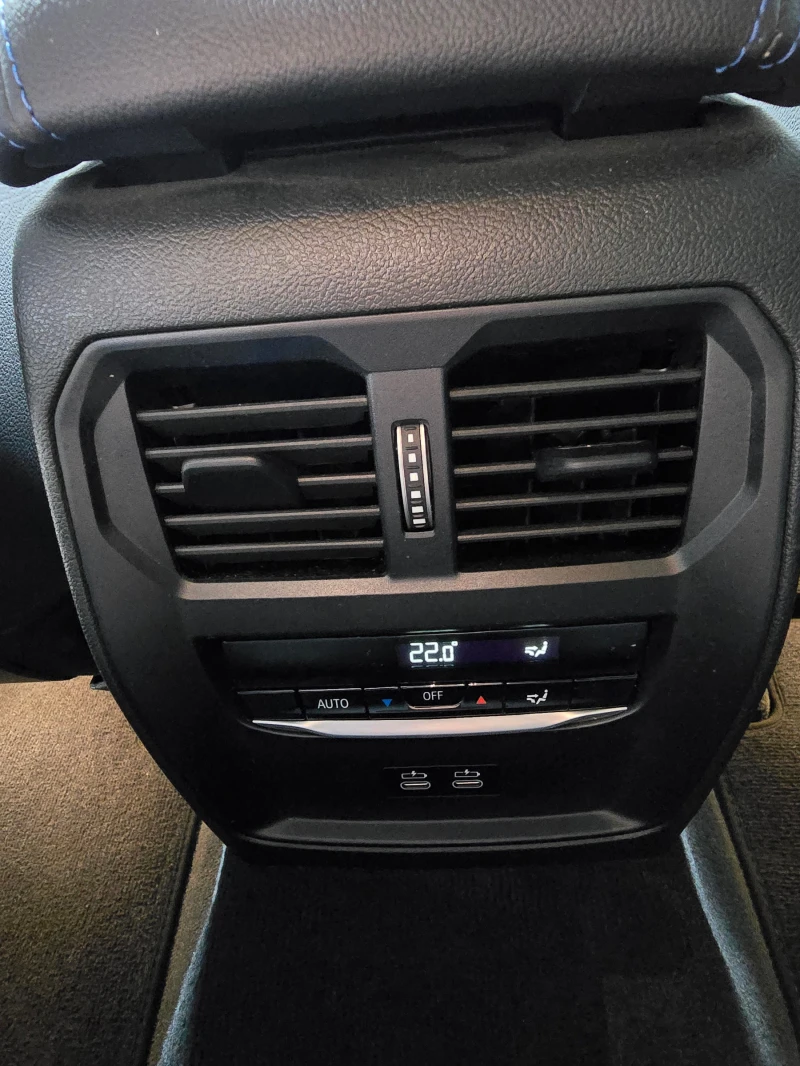 BMW 330 i xDrive Facelift M Paket, снимка 15 - Автомобили и джипове - 52132554