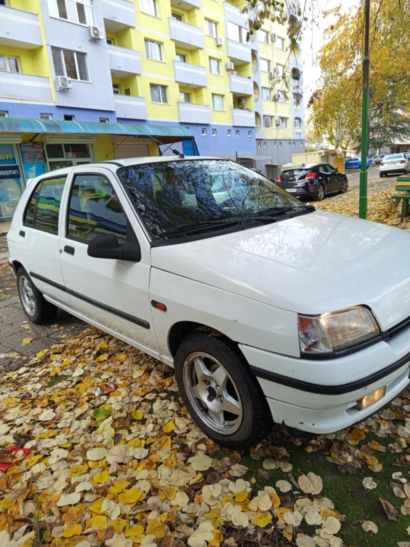 Renault Clio, снимка 2 - Автомобили и джипове - 52470975