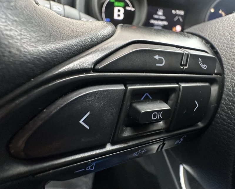 Toyota Yaris Cross CROSS 1.5 HYBRID.116 HP DINAMIC.KAMERA.NAVI.LED, снимка 13 - Автомобили и джипове - 52788051