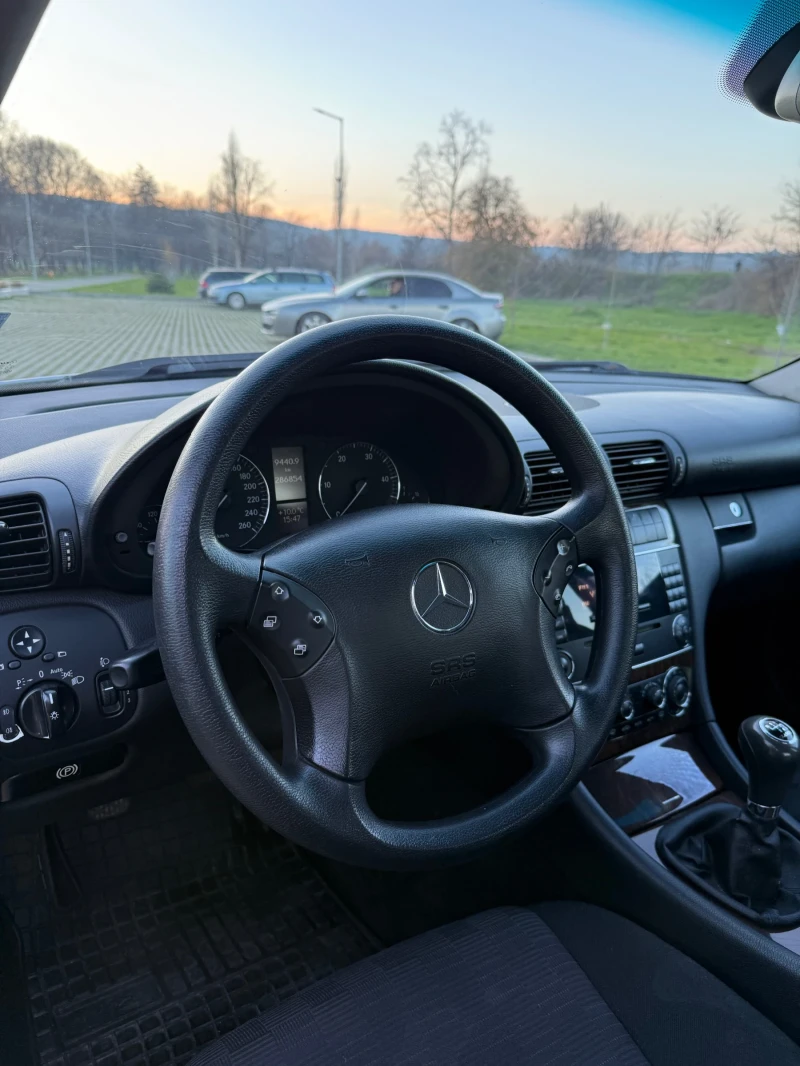 Mercedes-Benz C 220, снимка 8 - Автомобили и джипове - 52816216