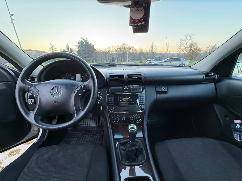 Mercedes-Benz C 220, снимка 6 - Автомобили и джипове - 52816216