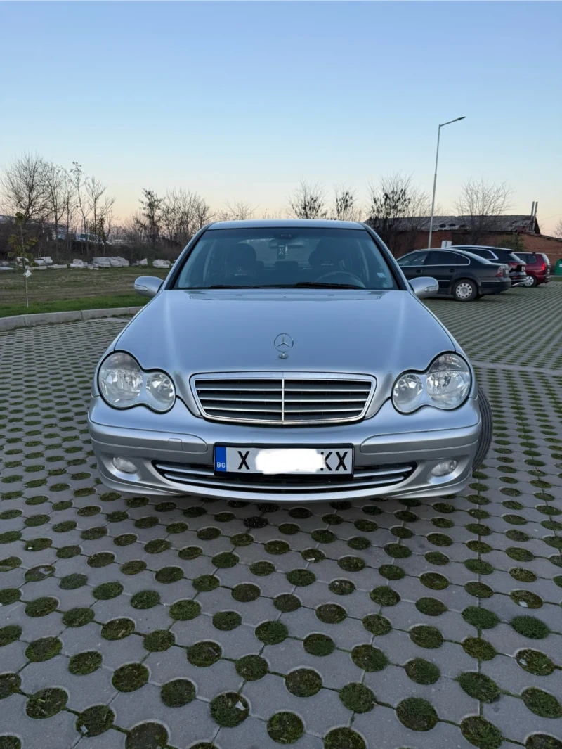 Mercedes-Benz C 220, снимка 2 - Автомобили и джипове - 52816216