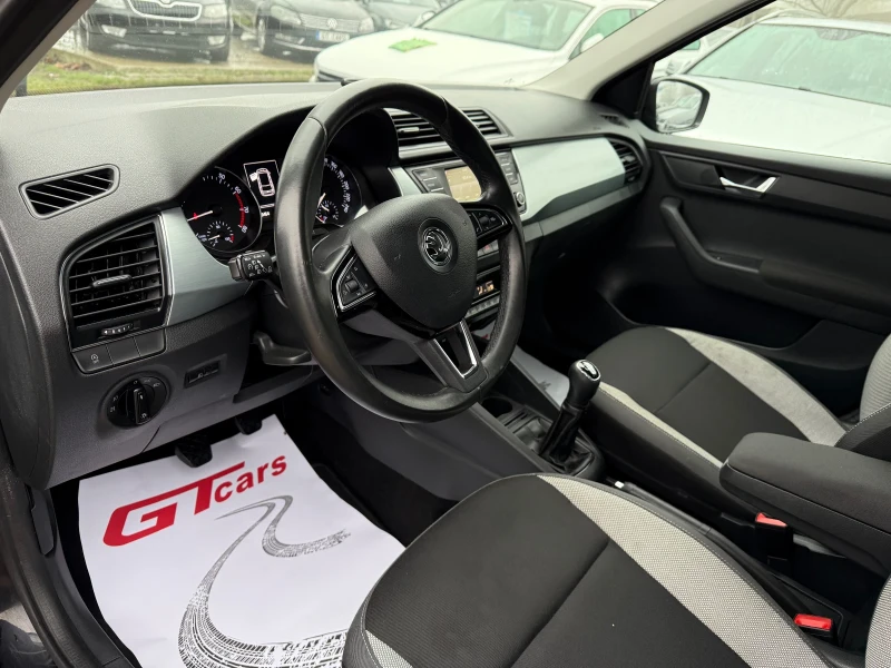 Skoda Fabia 1.2i, снимка 8 - Автомобили и джипове - 52875306
