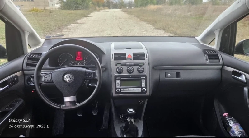 VW Touran 2.0 Газ, снимка 5 - Автомобили и джипове - 52879711