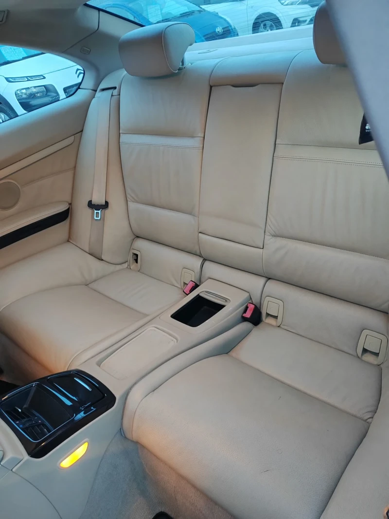 BMW 330 3.0, 231к.с. , снимка 8 - Автомобили и джипове - 52886558