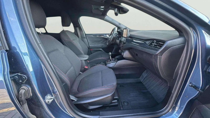 Ford Focus 1.0 EcoBoost, снимка 10 - Автомобили и джипове - 53145566