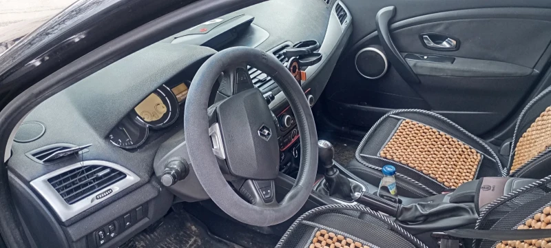 Renault Megane dci, снимка 8 - Автомобили и джипове - 53221170