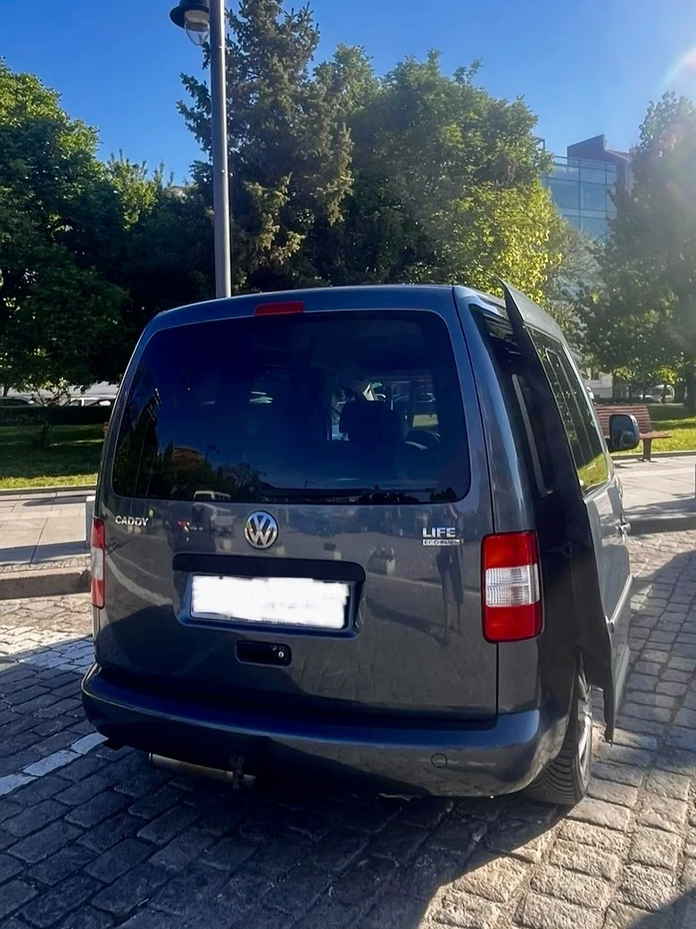 VW Caddy 2.0I, снимка 2 - Автомобили и джипове - 54413334
