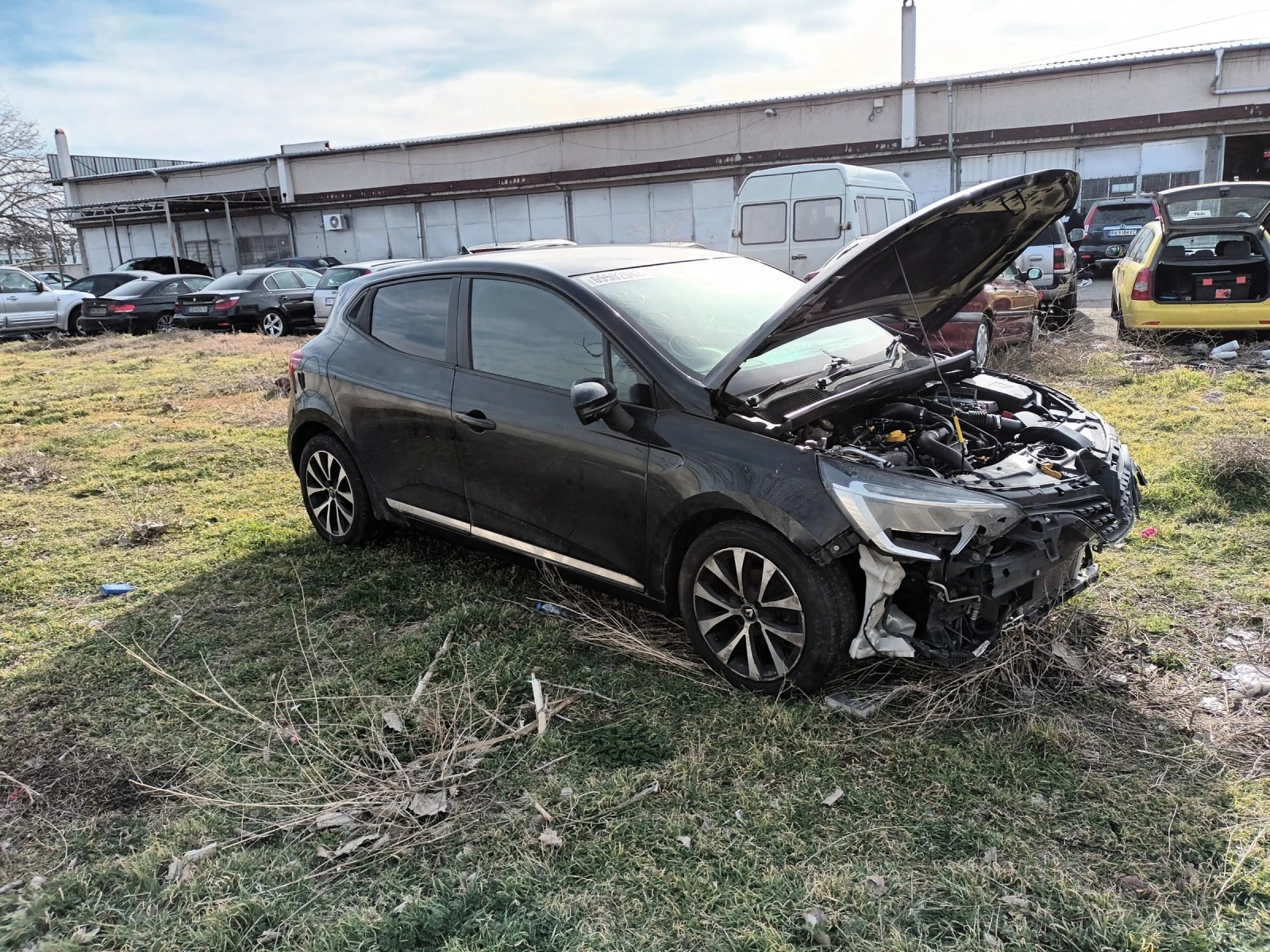 Renault Clio Iconic Tce, снимка 1