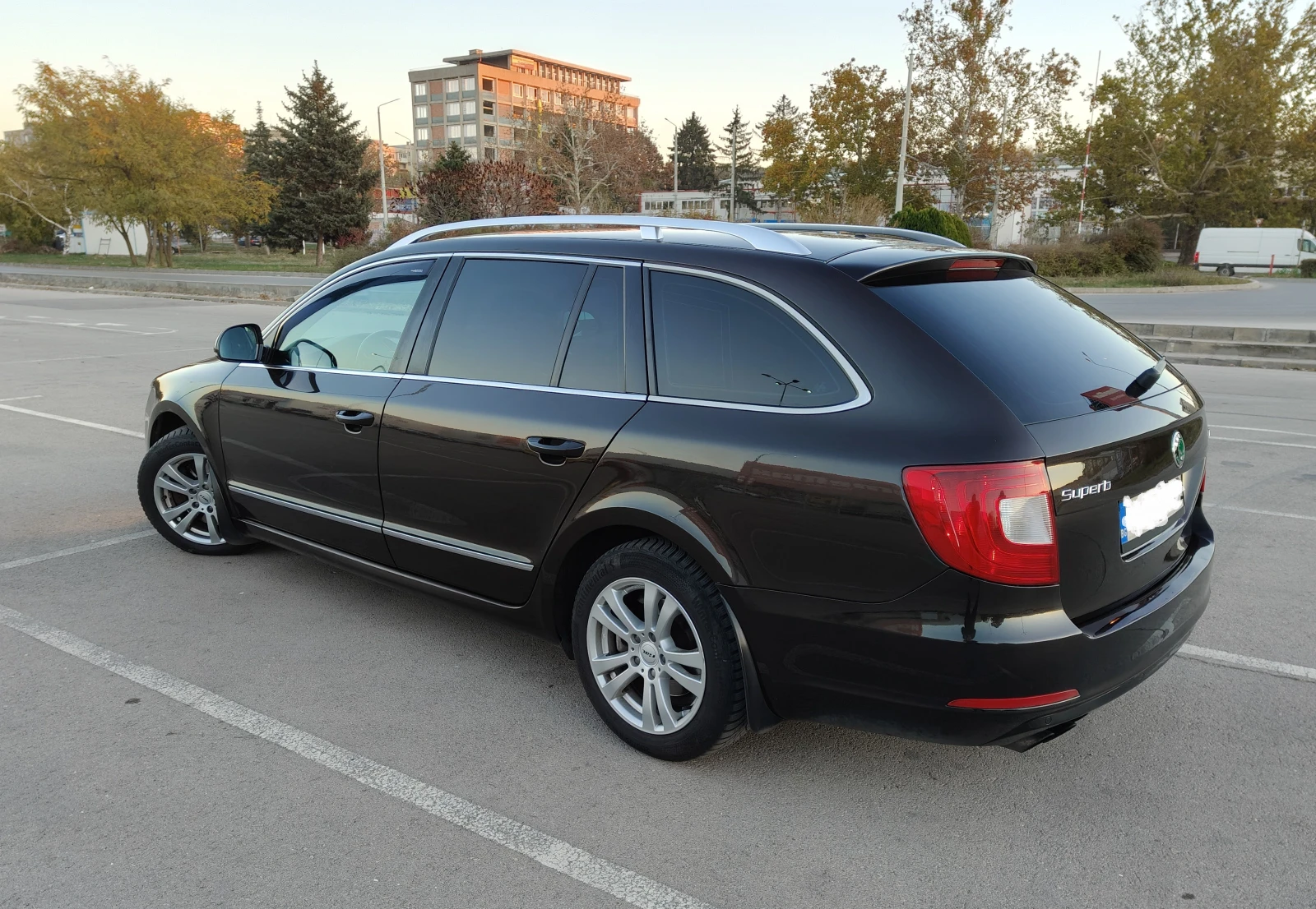 Skoda Superb 2.0 TDI - изображение 4