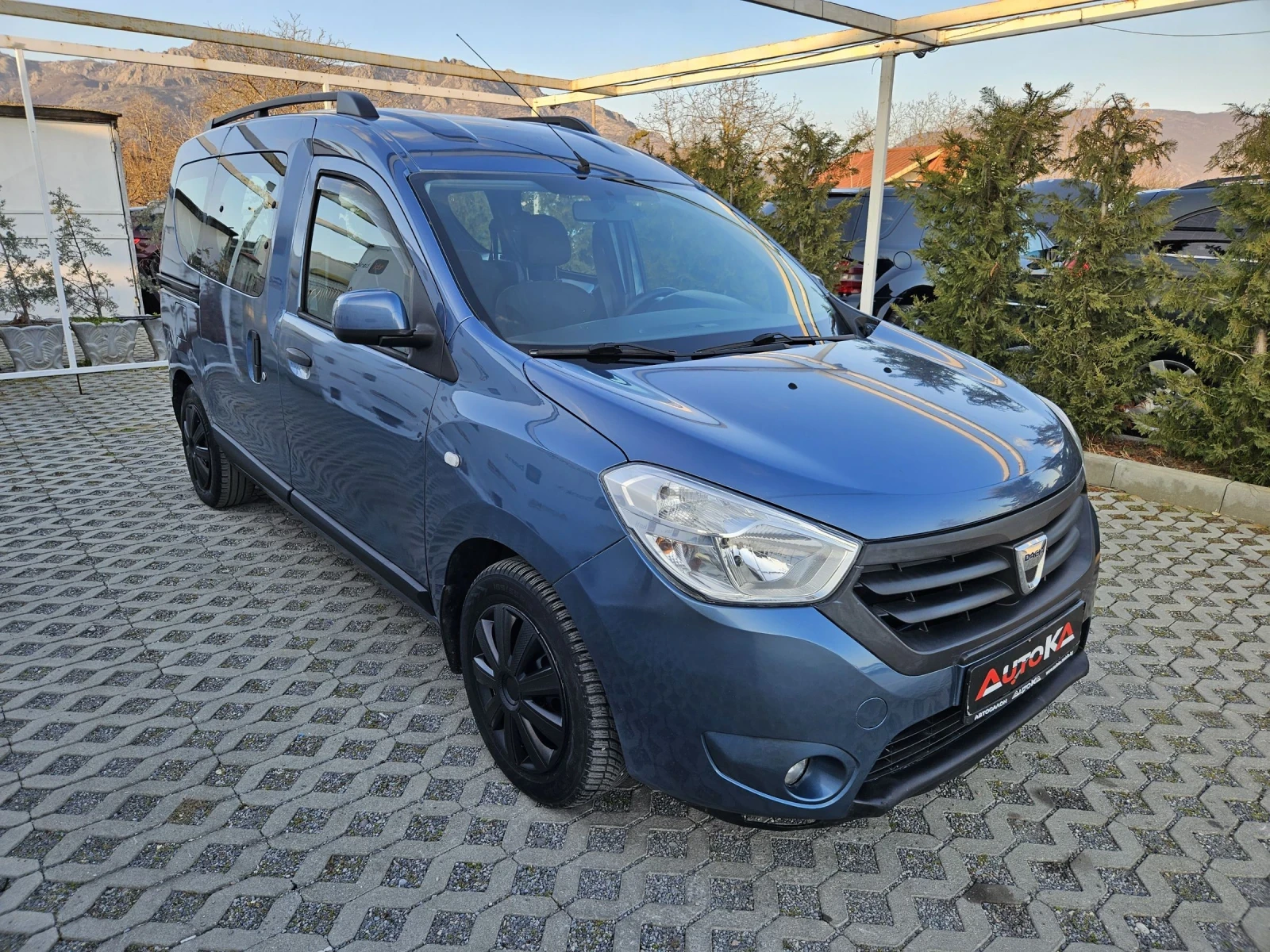 Dacia Dokker 1.5DCI-90кс= ПАРКТРОНИК= НАВИ= КЛИМАТИК - изображение 2