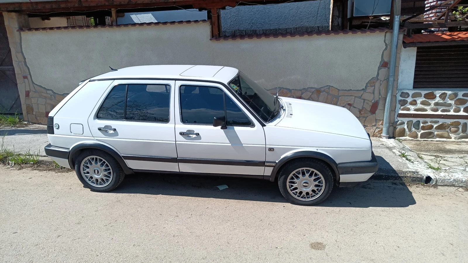 VW Golf 1.3     5 СКОРОСТИ - изображение 3