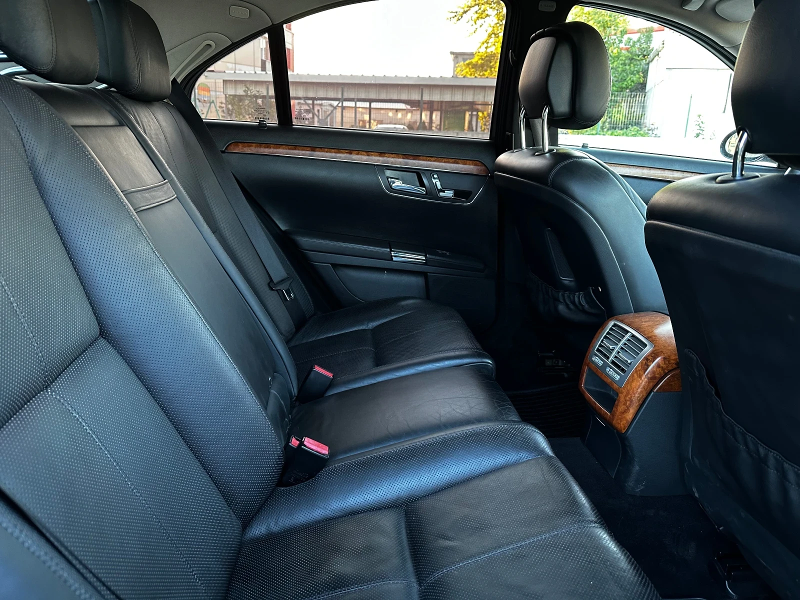 Mercedes-Benz S 500 LONG* Газ* Дистроник* Подгрев* Обдухване - изображение 10
