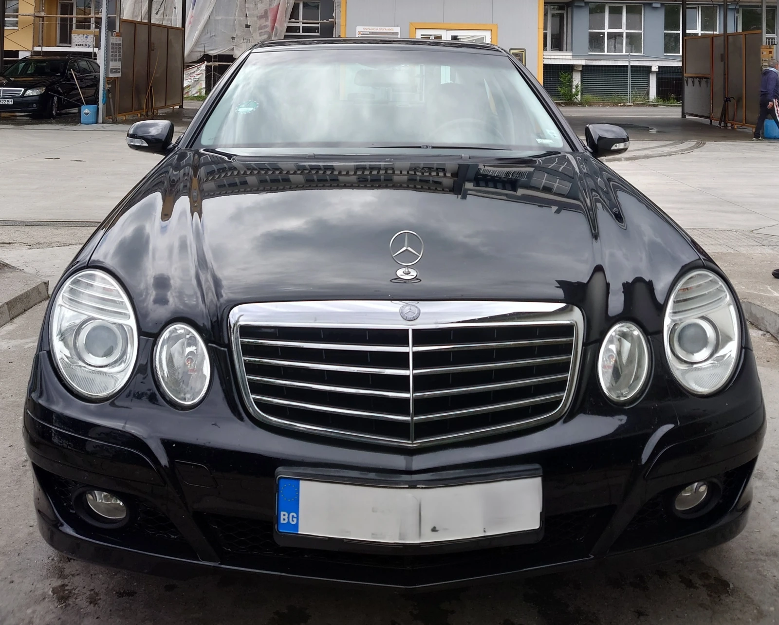 Mercedes-Benz E 200  - изображение 2