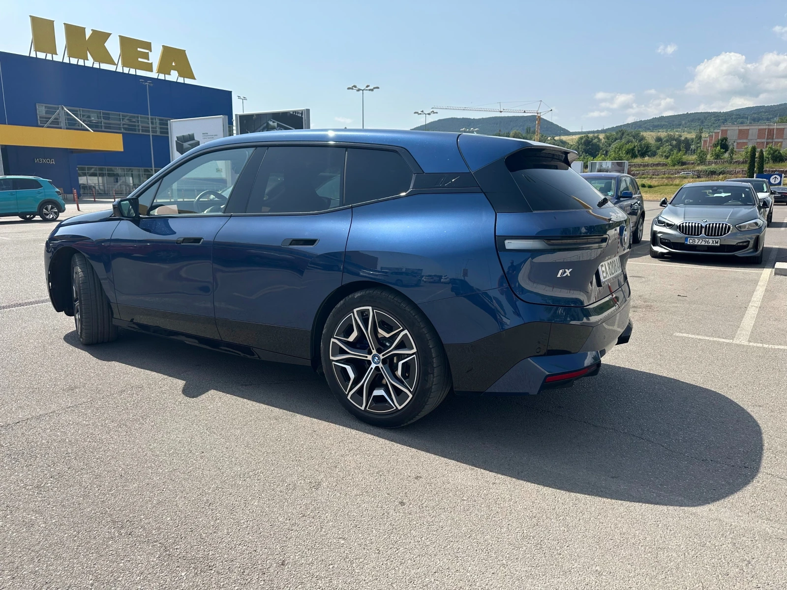 BMW iX 40 - изображение 4