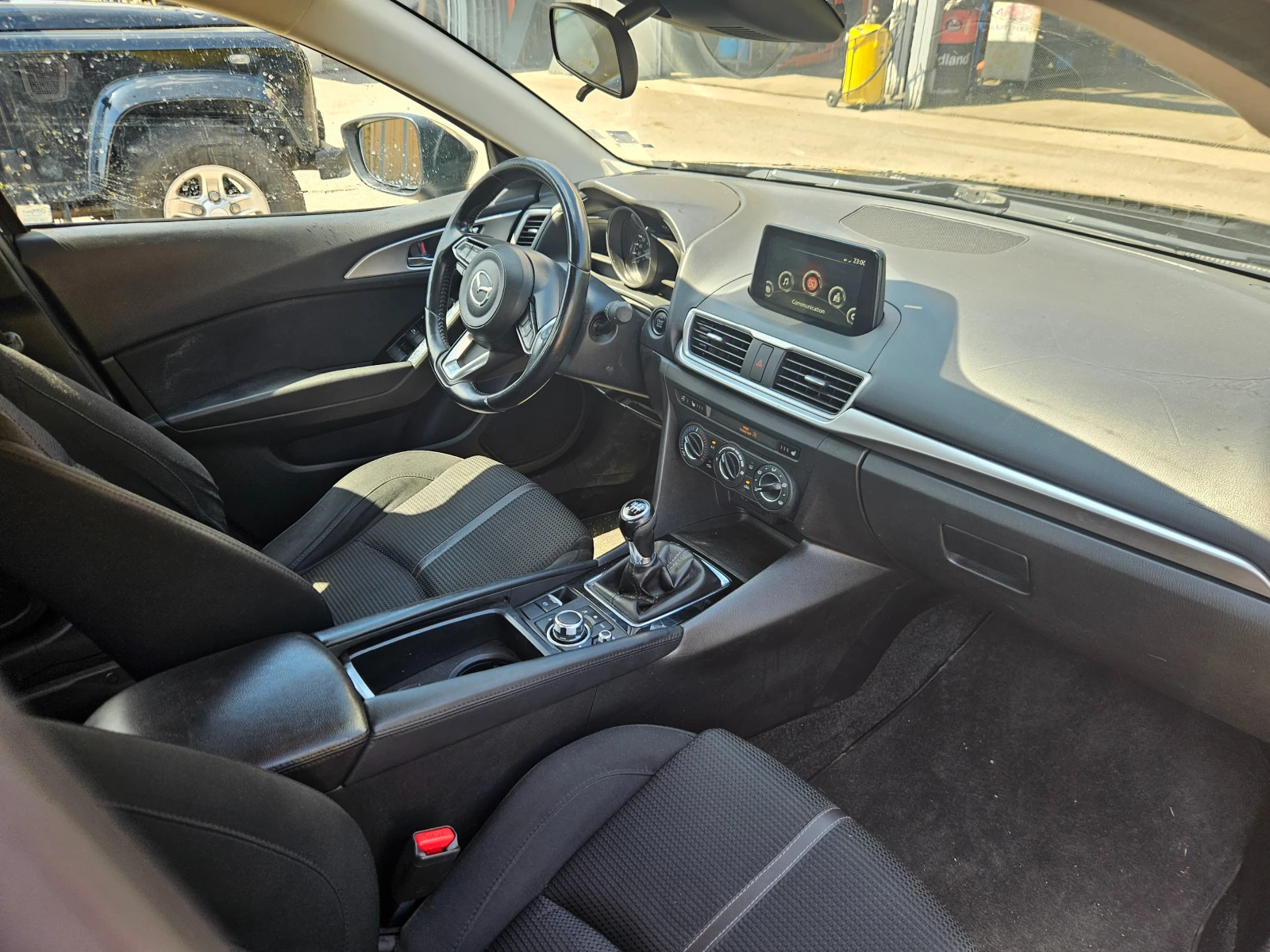 Mazda 3 2.0i 155..   | Mobile.bg   12