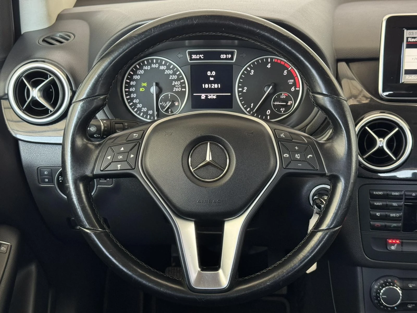 Mercedes-Benz B 180 CDI  - изображение 9