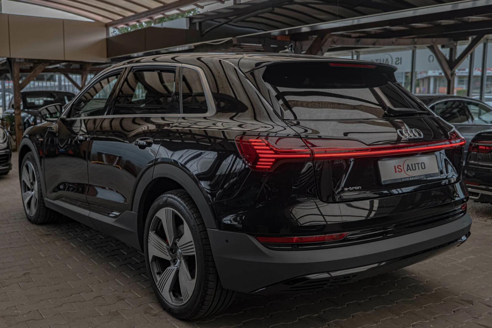 Audi E-Tron 55/95kWh/Quattro/Advance/Камера/Distronic/Lane Ass - изображение 5