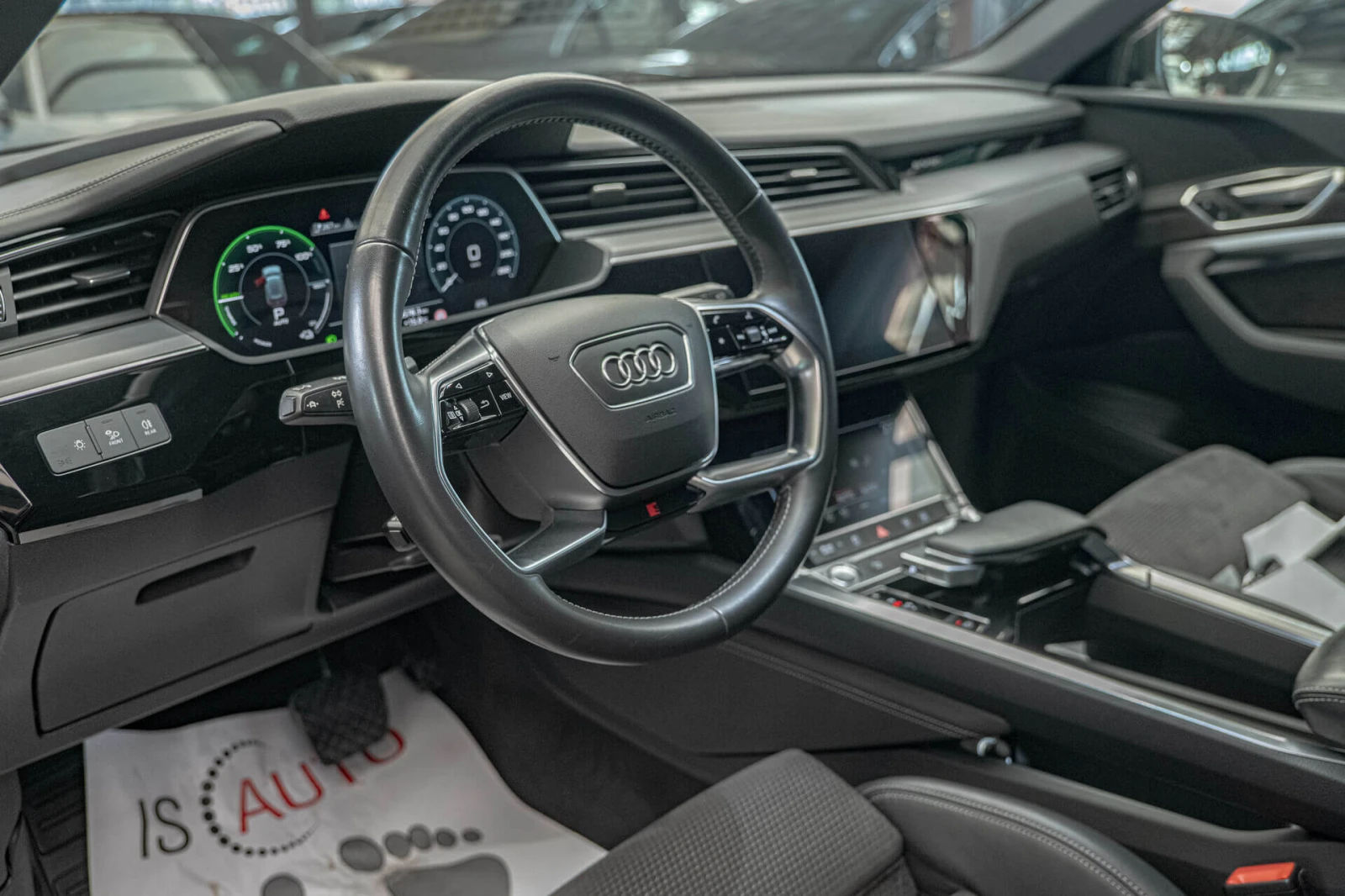 Audi E-Tron 55/95kWh/Quattro/Advance/Камера/Distronic/Lane Ass - изображение 6