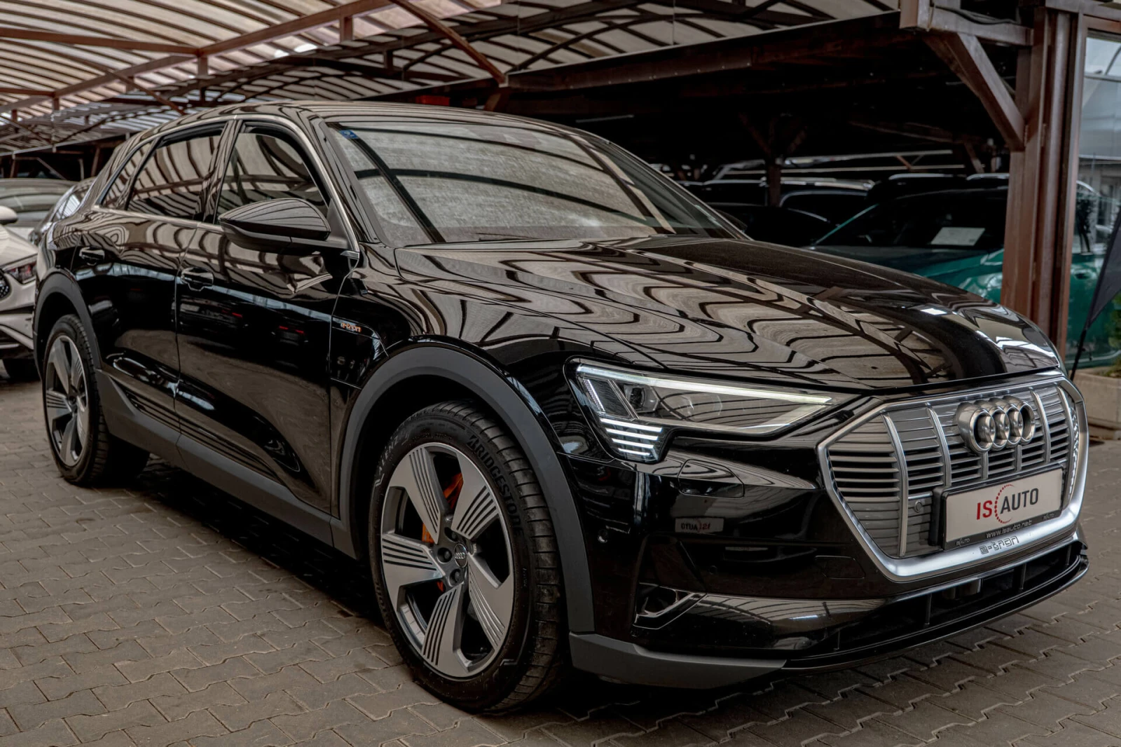 Audi E-Tron 55/95kWh/Quattro/Advance/Камера/Distronic/Lane Ass - изображение 3