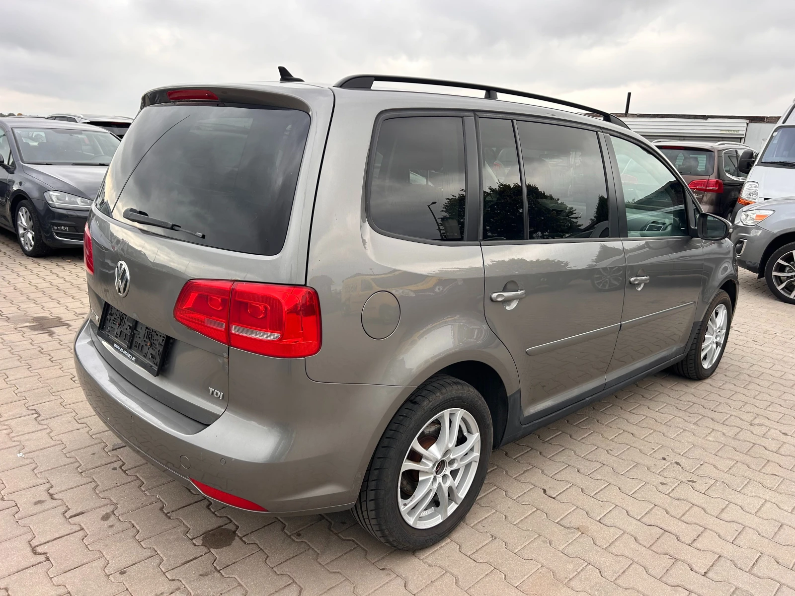 VW Touran 1.6TDI NAVI EURO 5 - изображение 5
