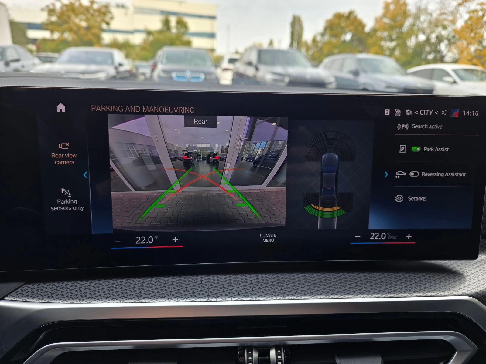 BMW 330 i xDrive Facelift M Paket | Mobile.bg   13