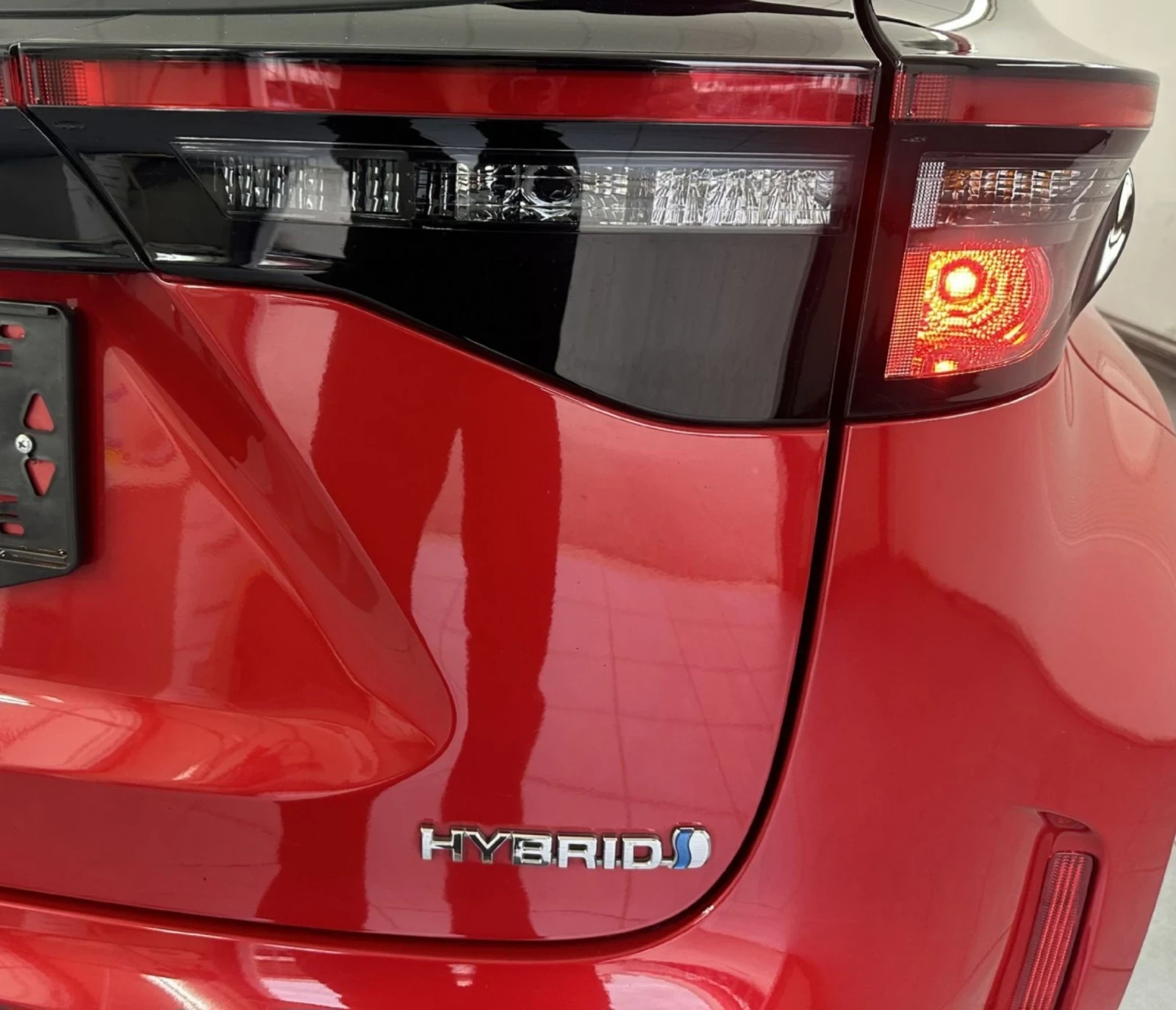 Toyota Yaris Cross CROSS 1.5 HYBRID.116 HP DINAMIC.KAMERA.NAVI.LED - изображение 5