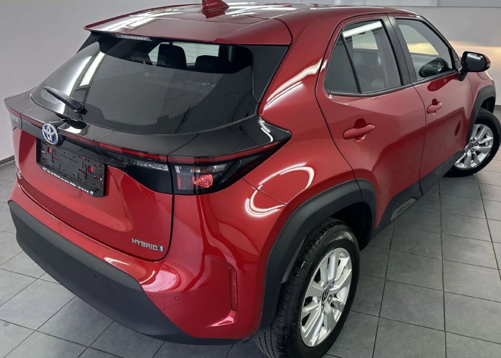 Toyota Yaris Cross CROSS 1.5 HYBRID.116 HP DINAMIC.KAMERA.NAVI.LED - изображение 3