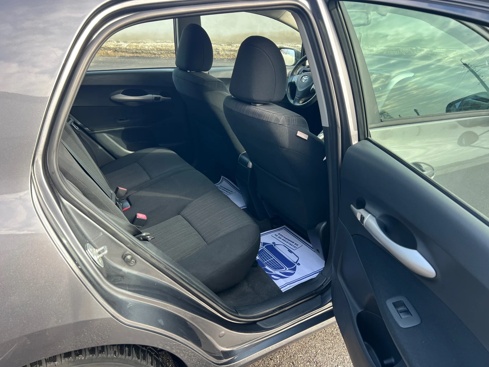 Toyota Auris 2.0 D4D KEY LESS ��������  | Mobile.bg � ����������� 11