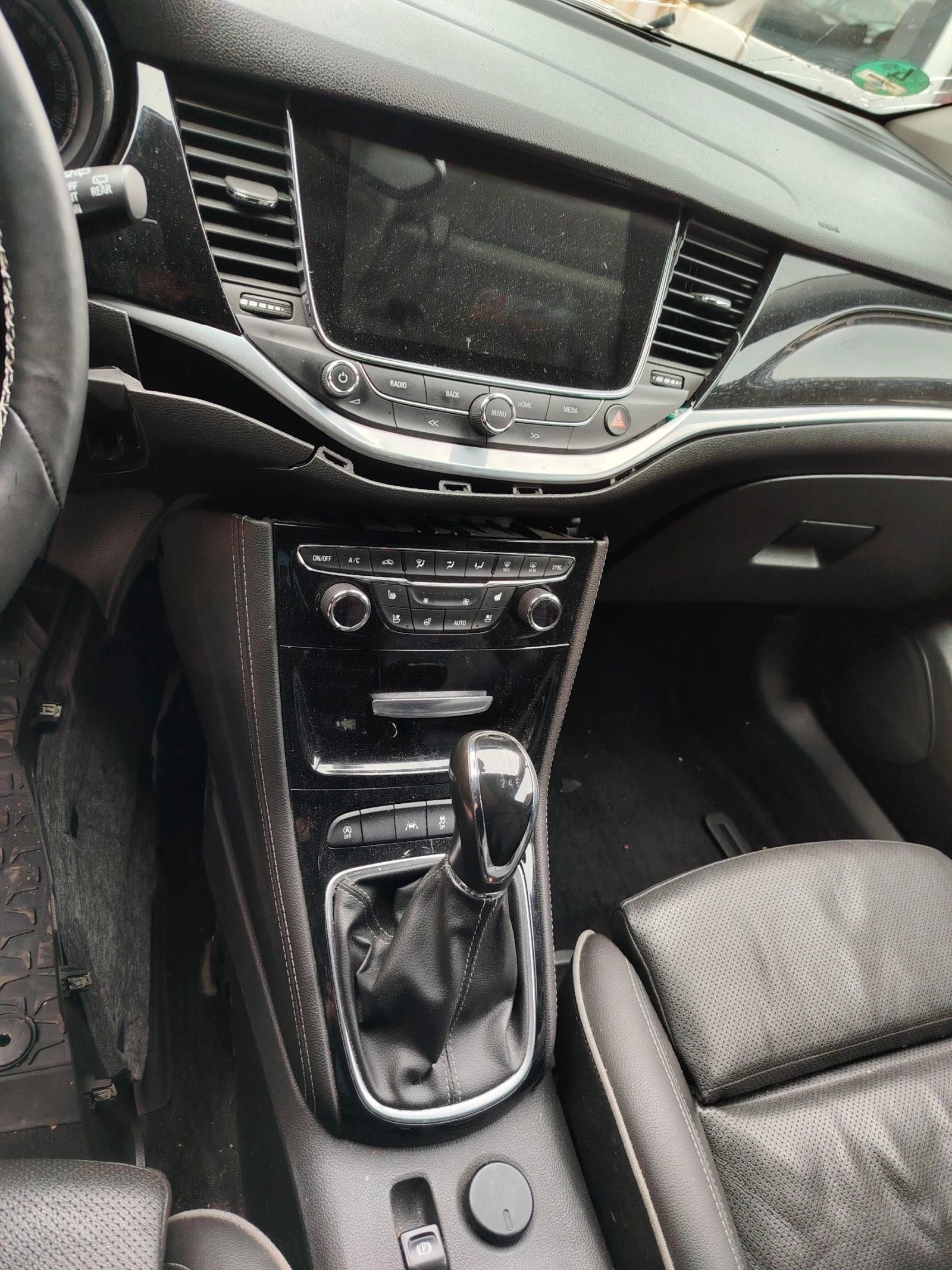 Opel Astra 1.6Т, снимка 14 - Автомобили и джипове - 53292128