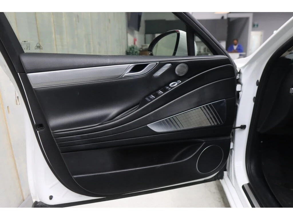 Genesis G80  - изображение 5