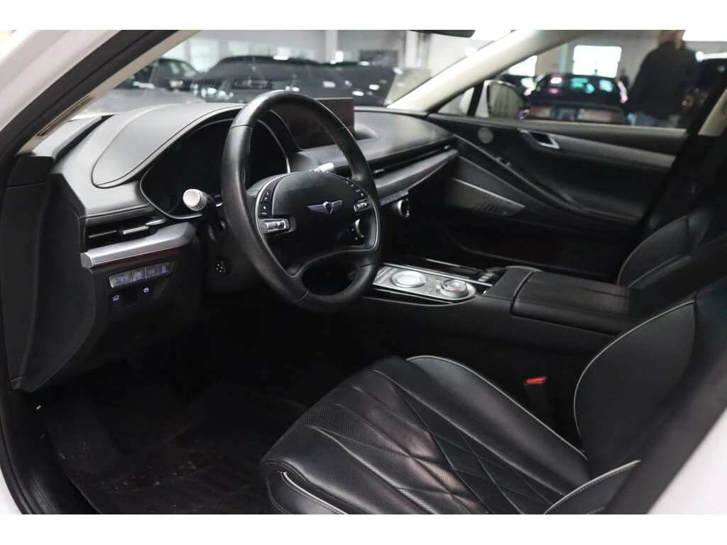 Genesis G80  - изображение 8