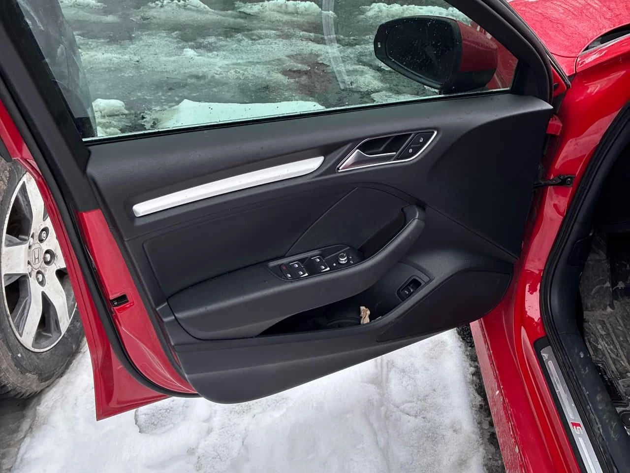 Audi A3 PROGRESSIV /S LINE /Подгрев/Панорама/КЛИП, снимка 9 - Автомобили и джипове - 53990692