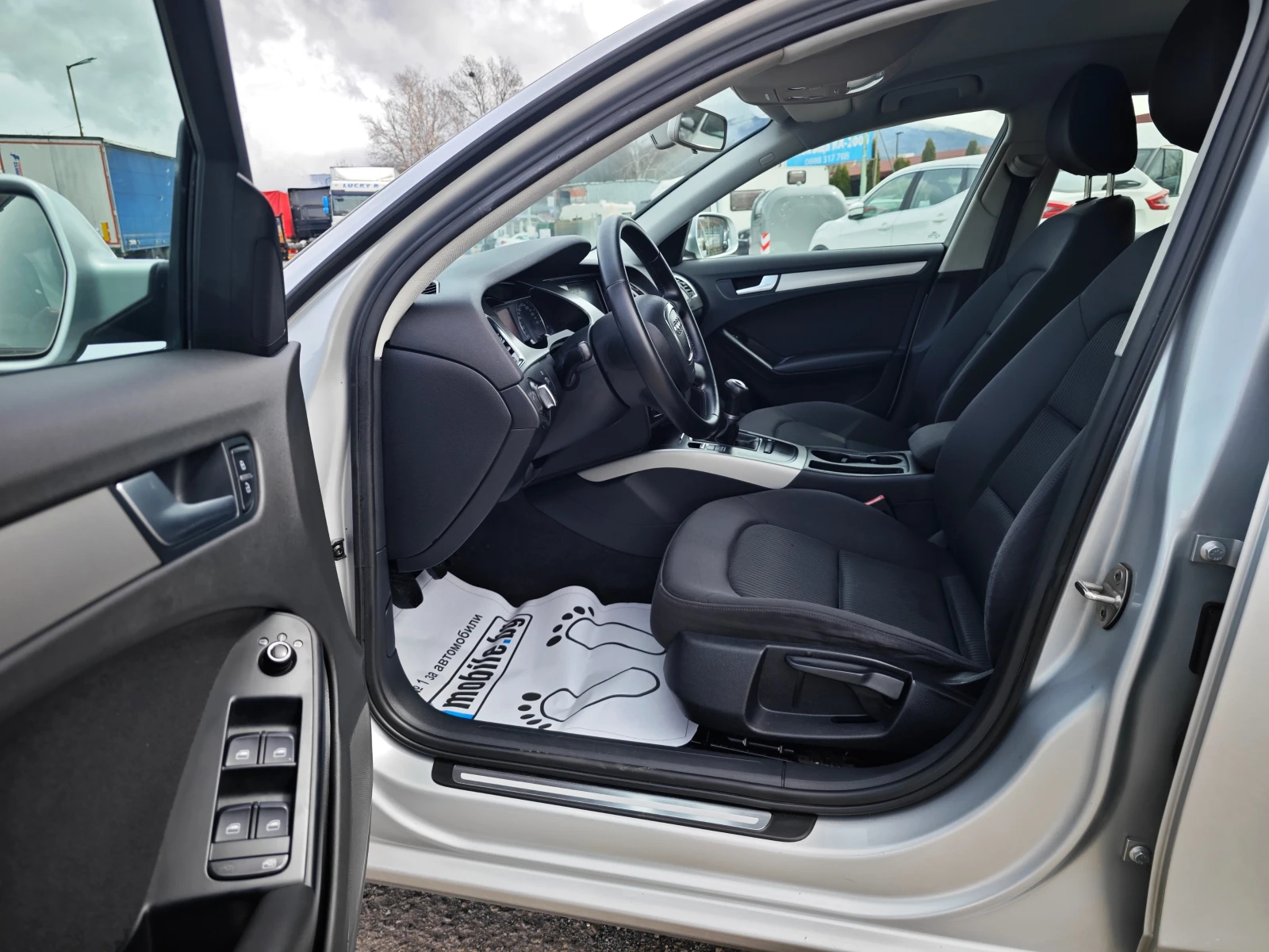 Audi A4 2.0 TDi, снимка 9 - Автомобили и джипове - 54063348