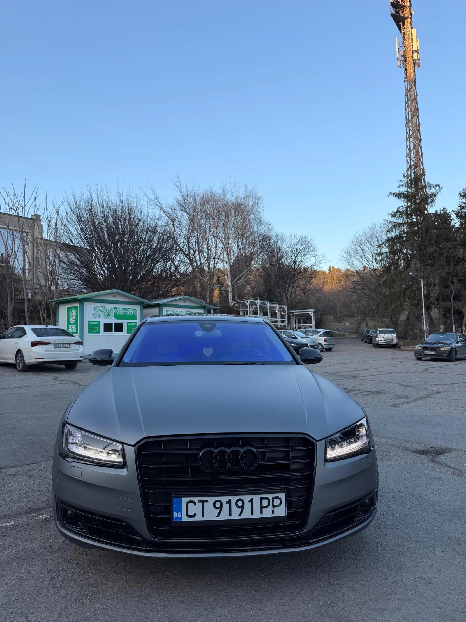 Audi A8 4.2 L, снимка 2 - Автомобили и джипове - 54115161
