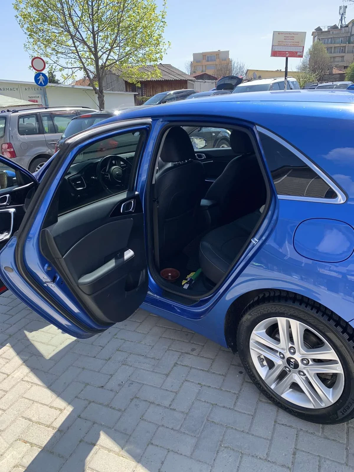 Kia Ceed, снимка 5 - Автомобили и джипове - 54303560
