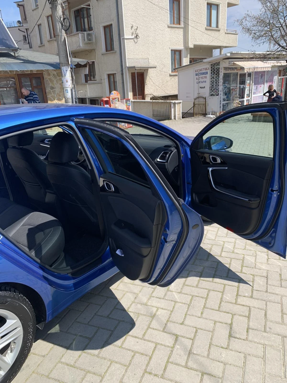 Kia Ceed, снимка 7 - Автомобили и джипове - 54303560